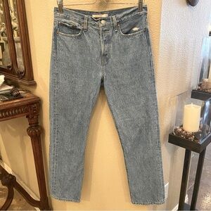 LEVI’S Premium Women Blue Buttoned Fly Wedgie Straight Jeans Size 28